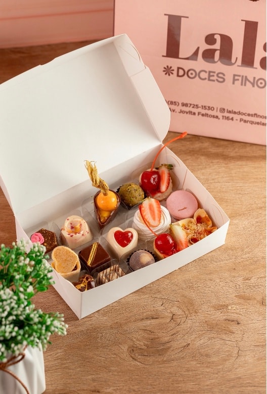 Kit de degustação Lala com amostras de doces finos e sacola da marca